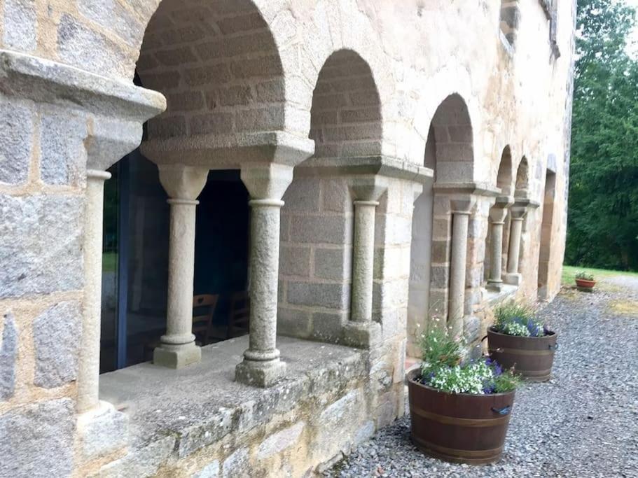 Cottage By The Chateau With Pool In National Parc Les Salles-Lavauguyon Εξωτερικό φωτογραφία