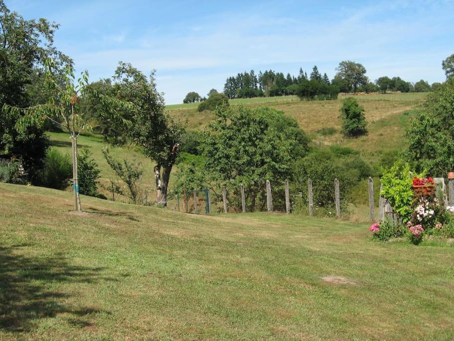 Cottage By The Chateau With Pool In National Parc Les Salles-Lavauguyon Εξωτερικό φωτογραφία