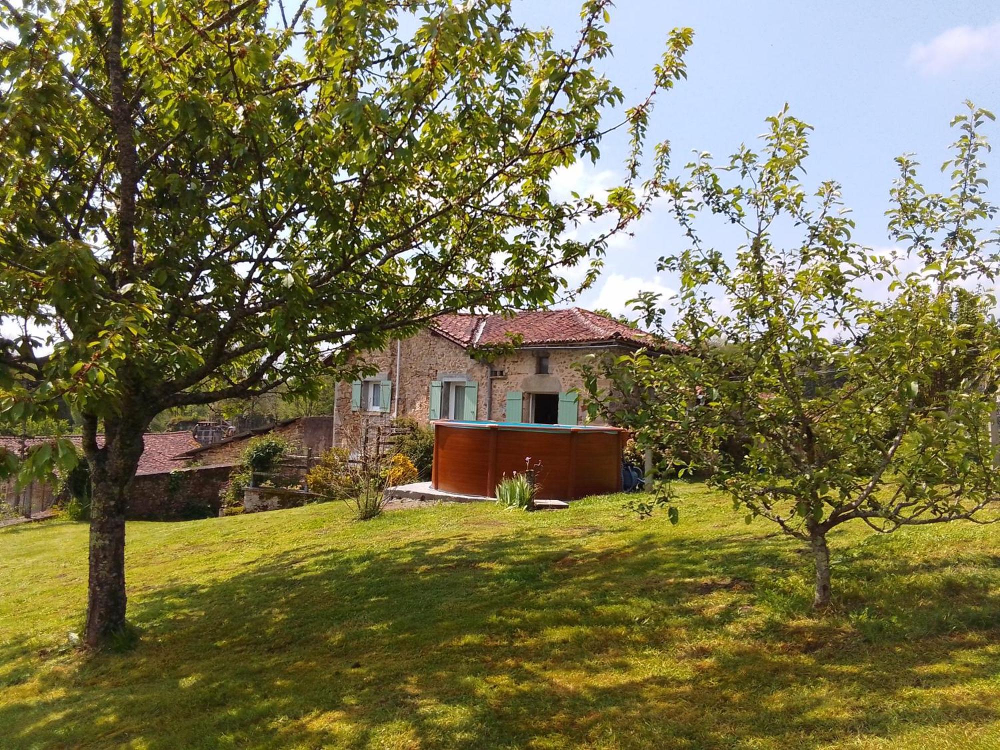 Cottage By The Chateau With Pool In National Parc Les Salles-Lavauguyon Εξωτερικό φωτογραφία