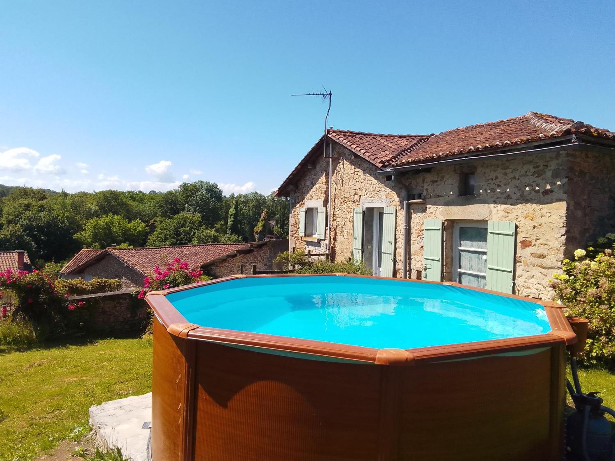Cottage By The Chateau With Pool In National Parc Les Salles-Lavauguyon Εξωτερικό φωτογραφία